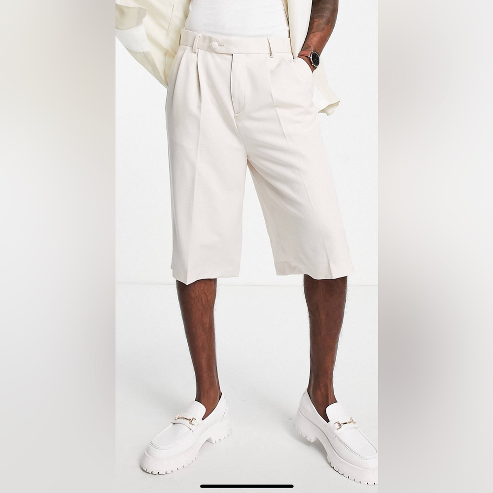 ASOS Design smart longline wide shorts in ecru size 30